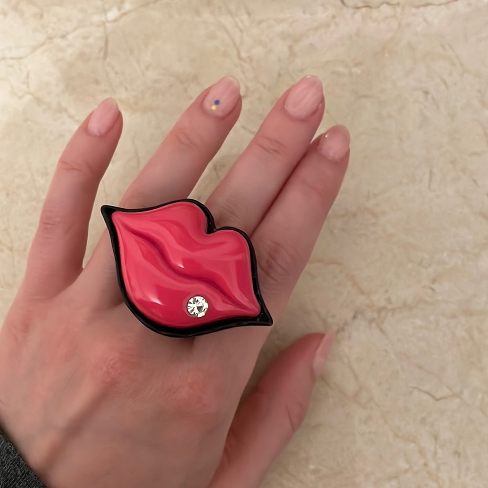 Betsey Johnson Lip Ring